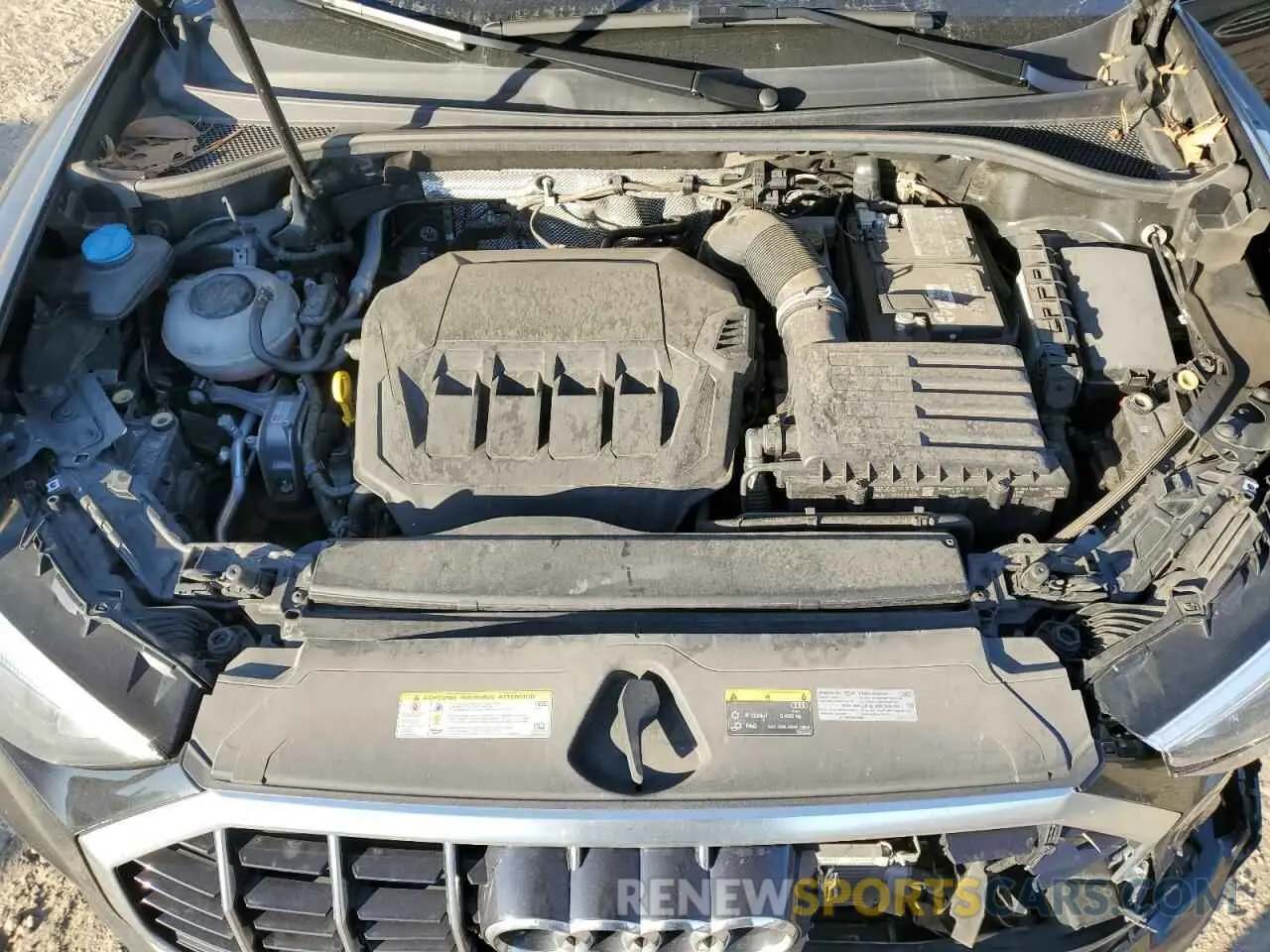 12 fotografías del automóvil dañado WA1DECF38L1073602 AUDI Q3 2020