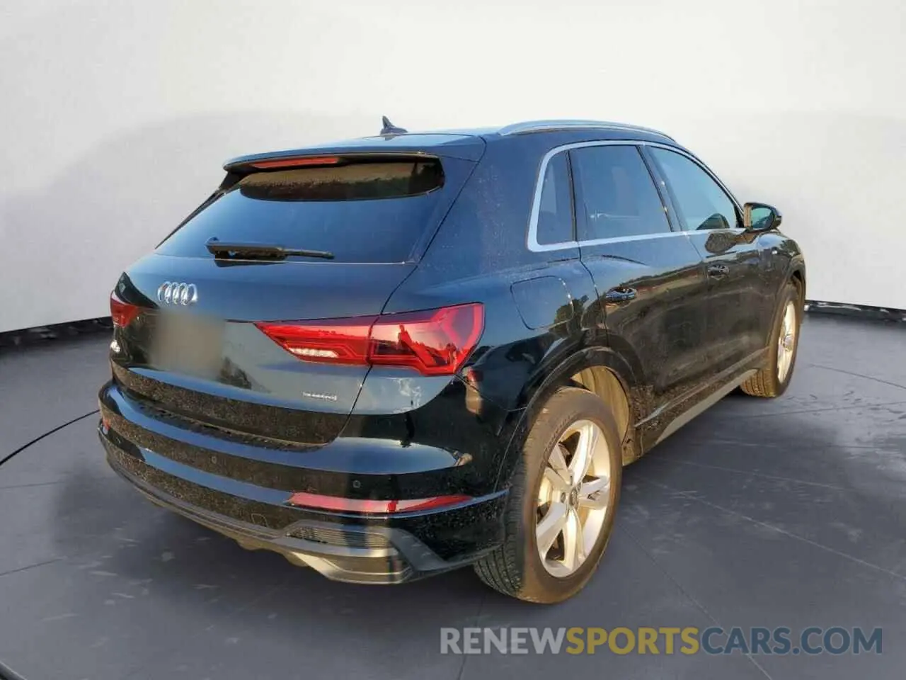 4 fotografías del automóvil dañado WA1DECF38L1075060 AUDI Q3 2020