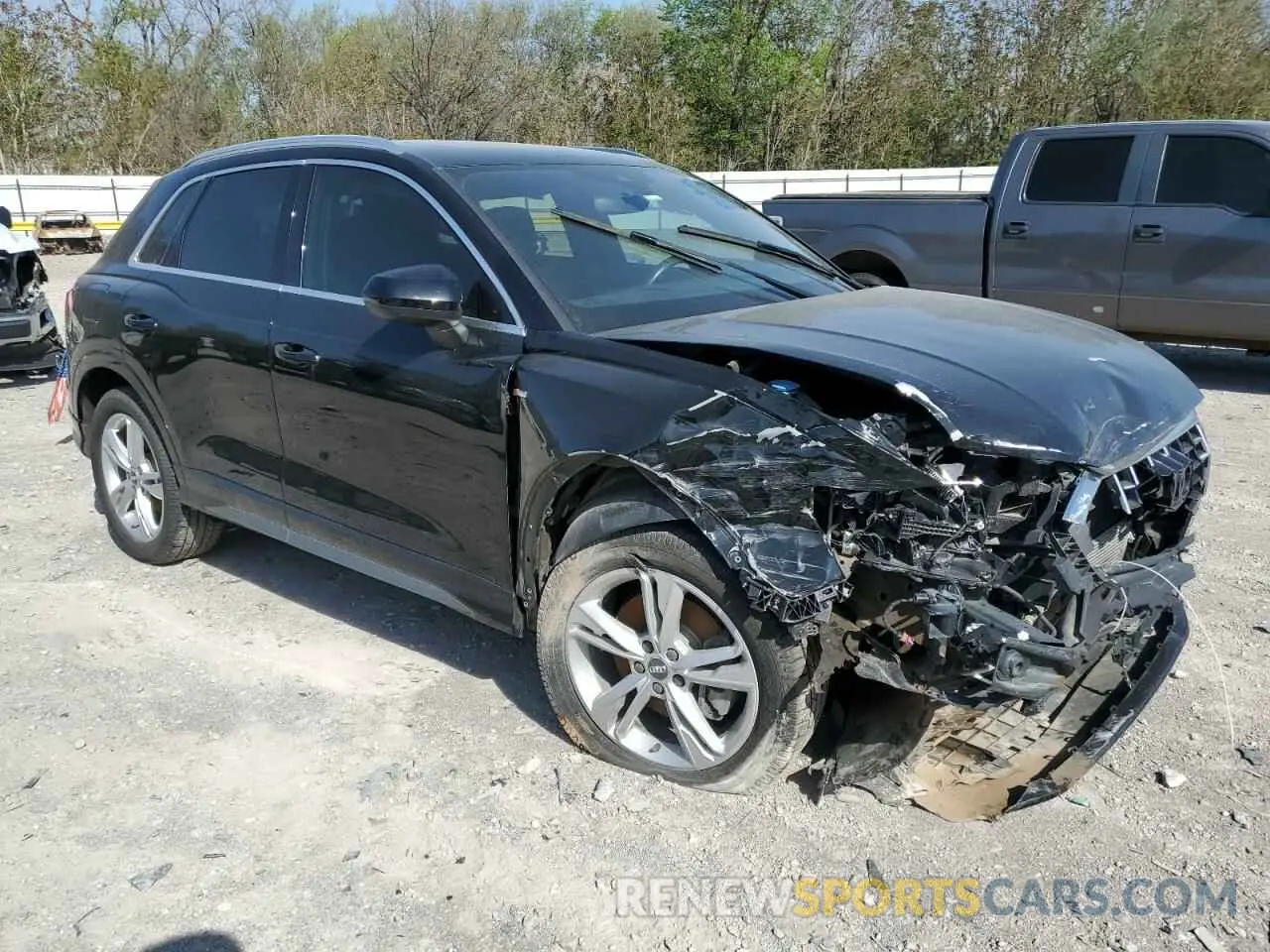 4 fotografías del automóvil dañado WA1EECF30L1055714 AUDI Q3 2020