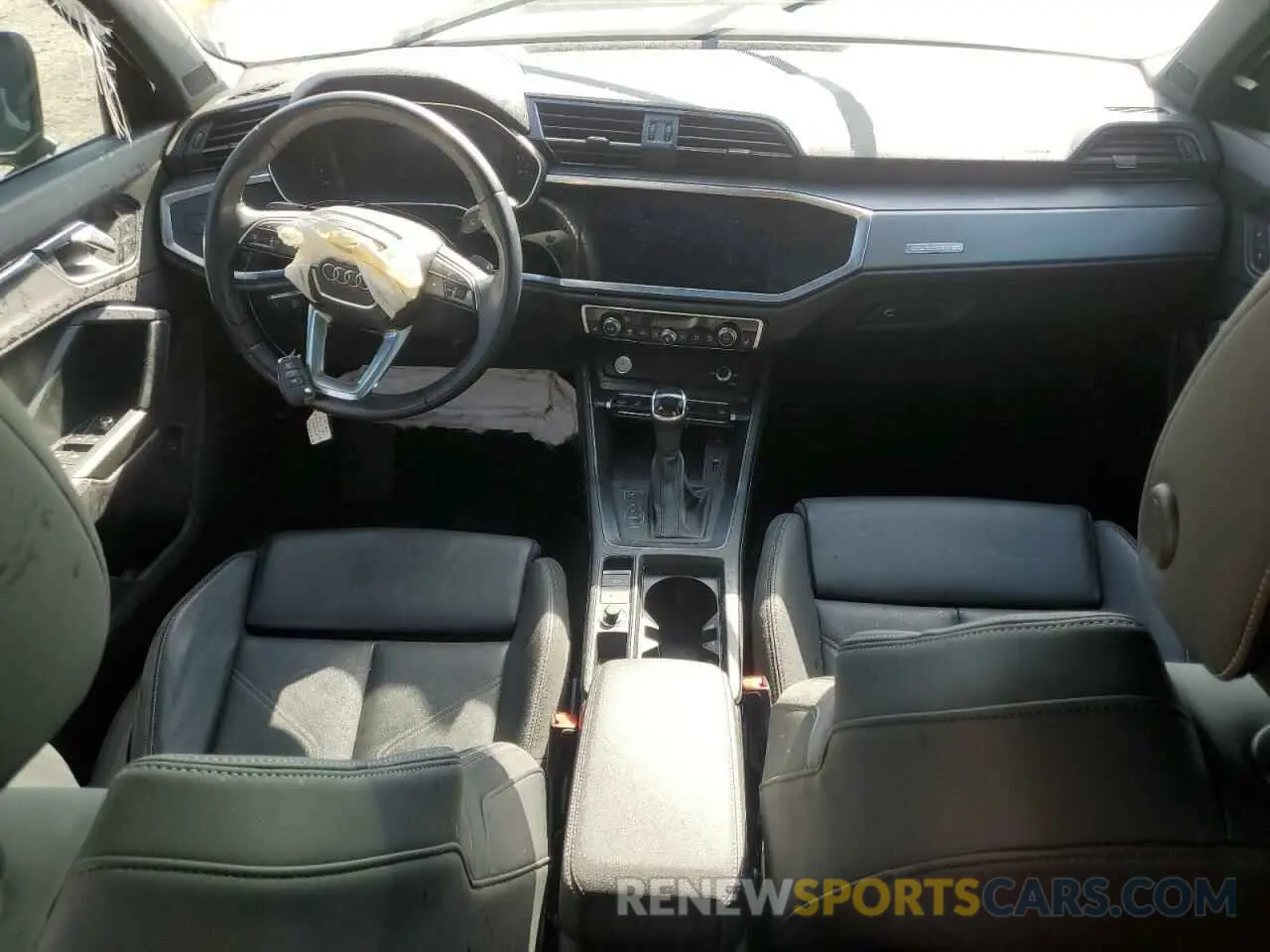 8 fotografías del automóvil dañado WA1EECF30L1055714 AUDI Q3 2020