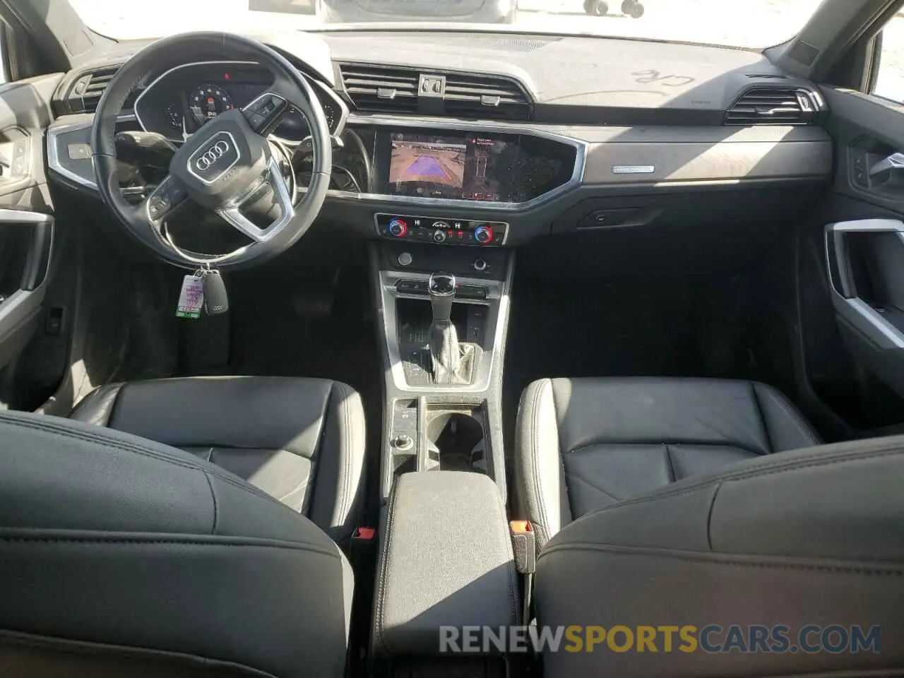 8 fotografías del automóvil dañado WA1EECF30L1080273 AUDI Q3 2020