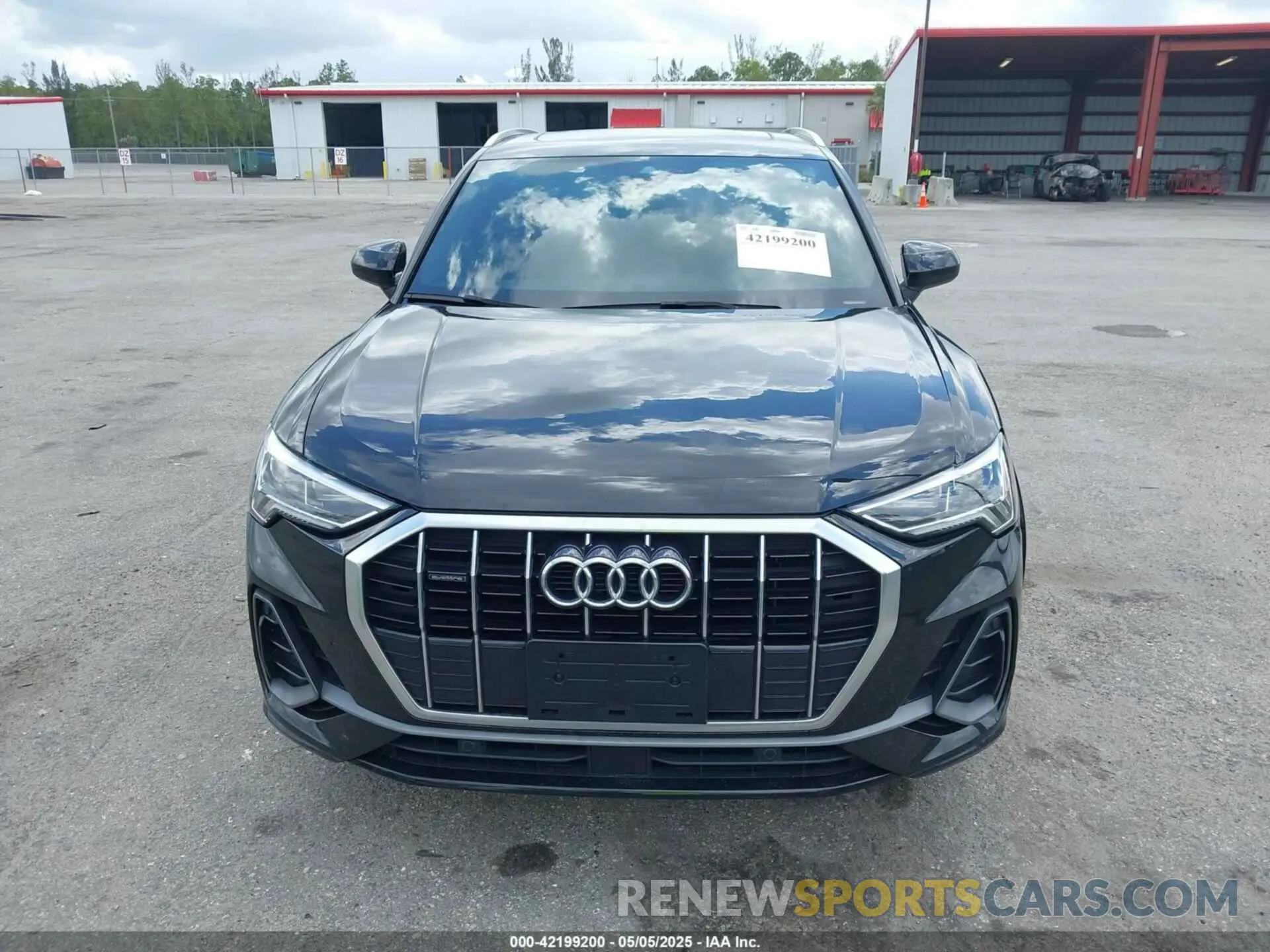 12 fotografías del automóvil dañado WA1EECF33L1052774 AUDI Q3 2020