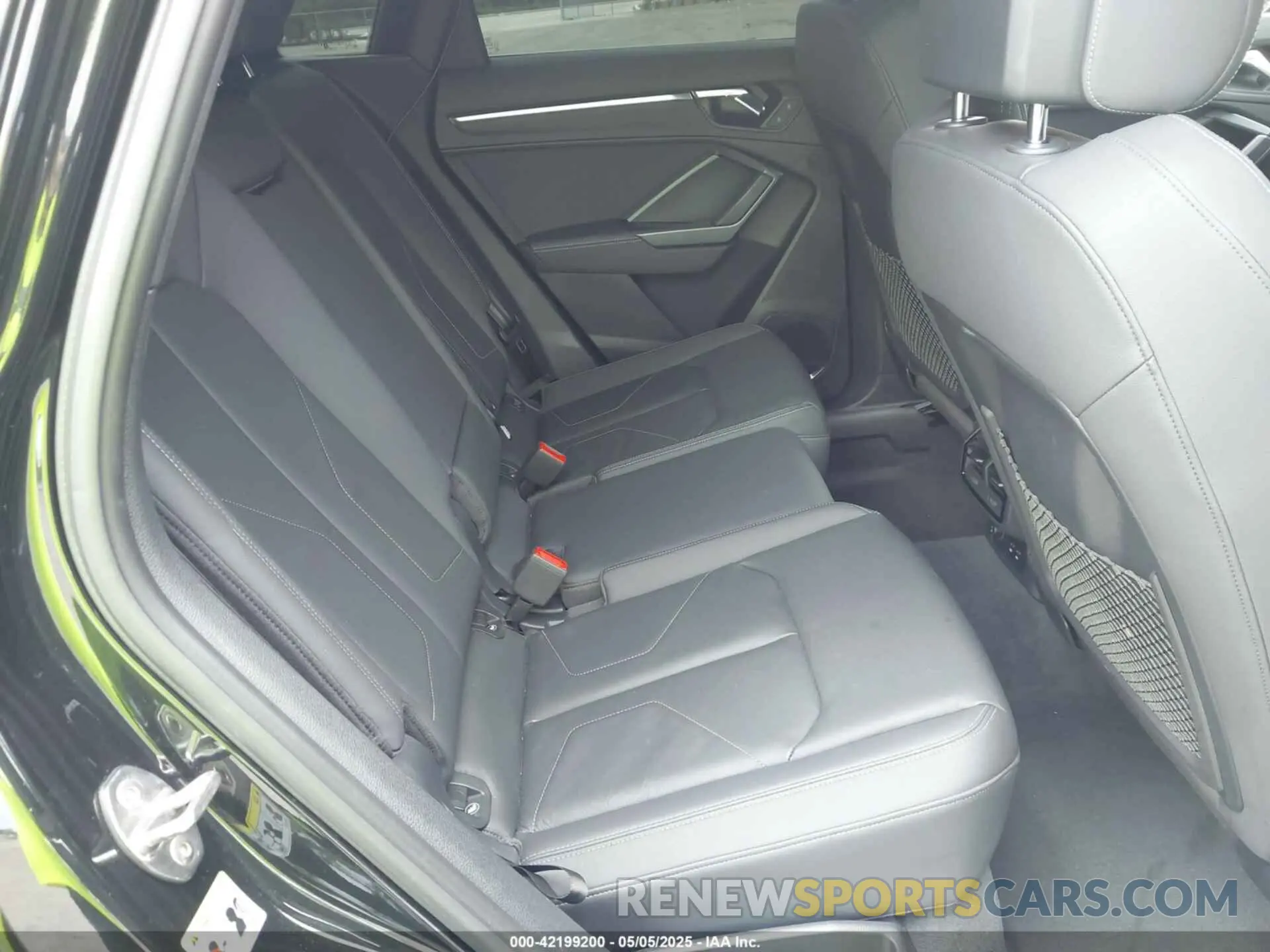 8 fotografías del automóvil dañado WA1EECF33L1052774 AUDI Q3 2020