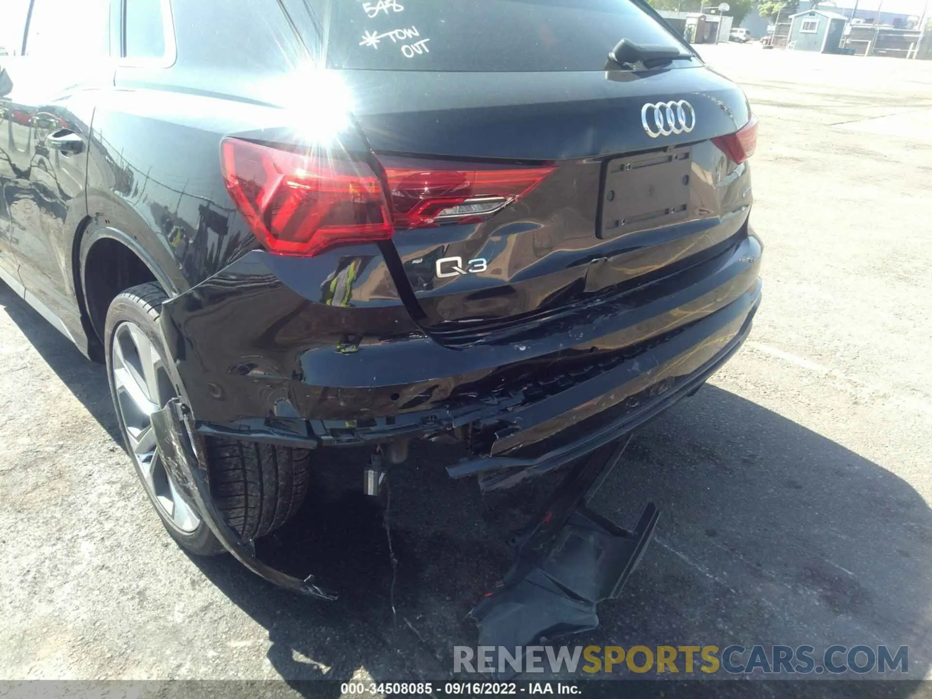 6 fotografías del automóvil dañado WA1EECF33L1056355 AUDI Q3 2020