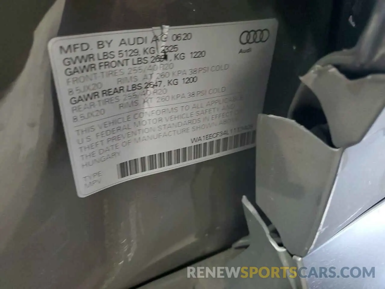 13 fotografías del automóvil dañado WA1EECF34L1113405 AUDI Q3 2020