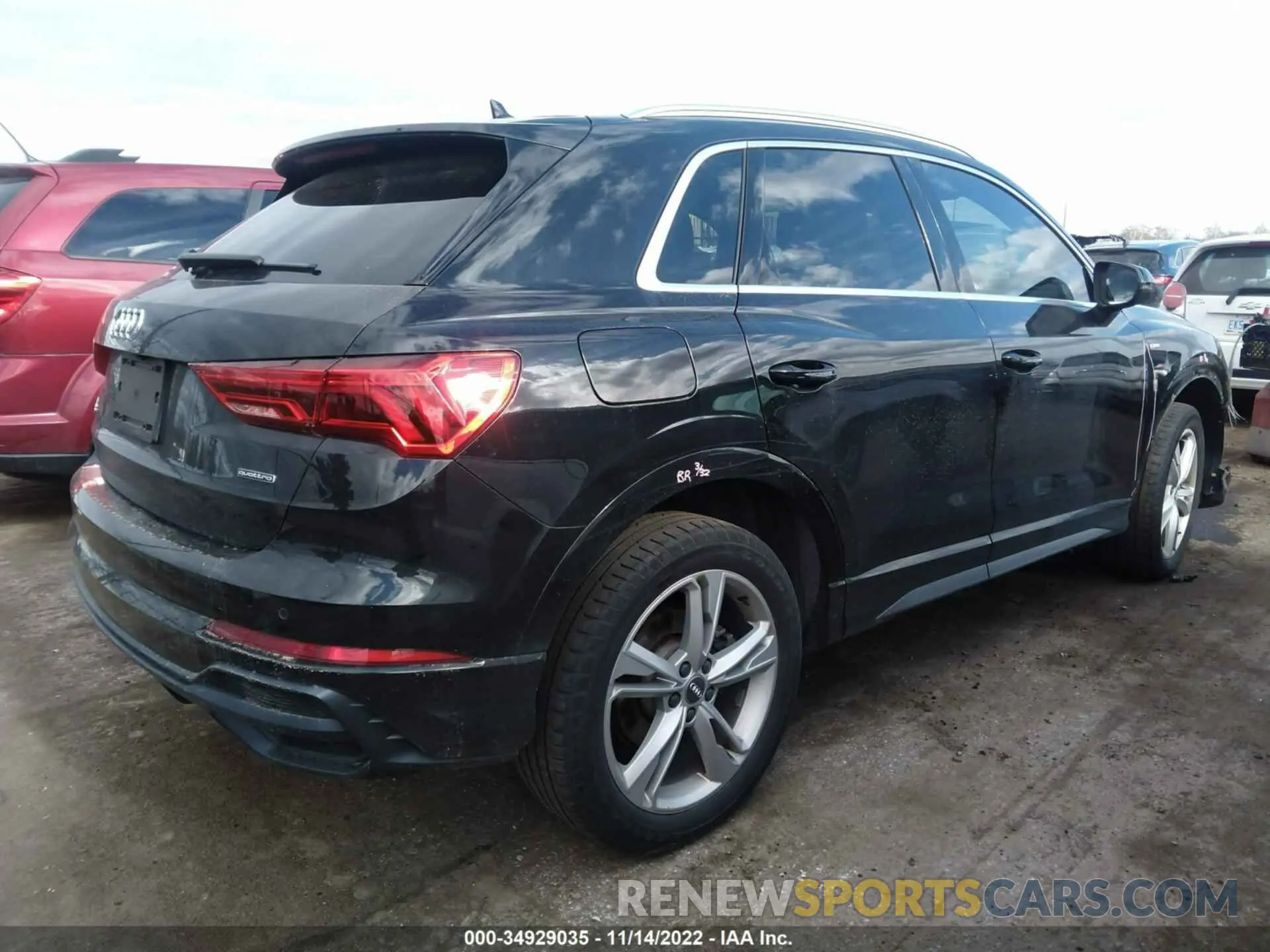 4 fotografías del automóvil dañado WA1EECF35L1084951 AUDI Q3 2020