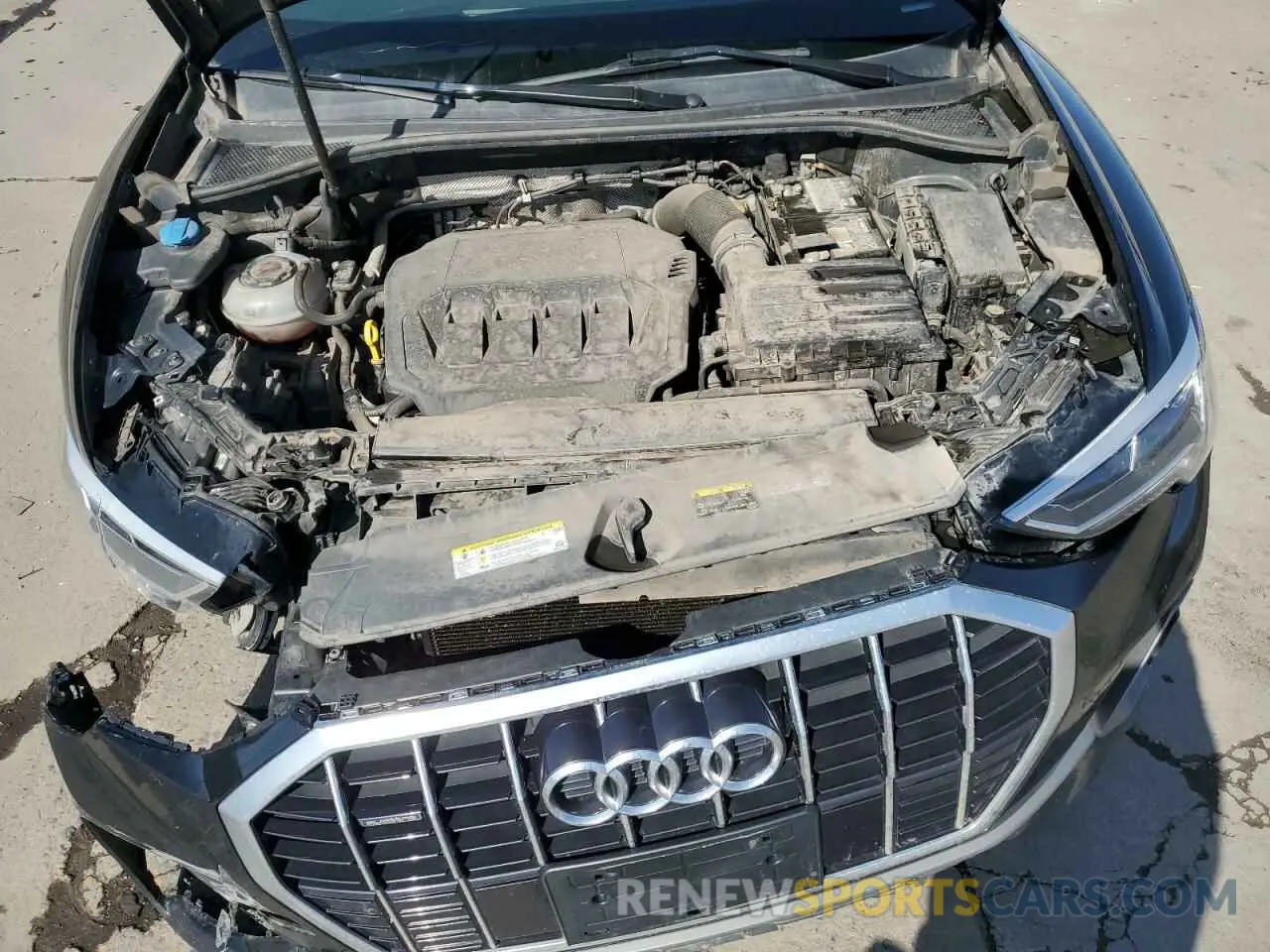 12 fotografías del automóvil dañado WA1EECF36L1040120 AUDI Q3 2020