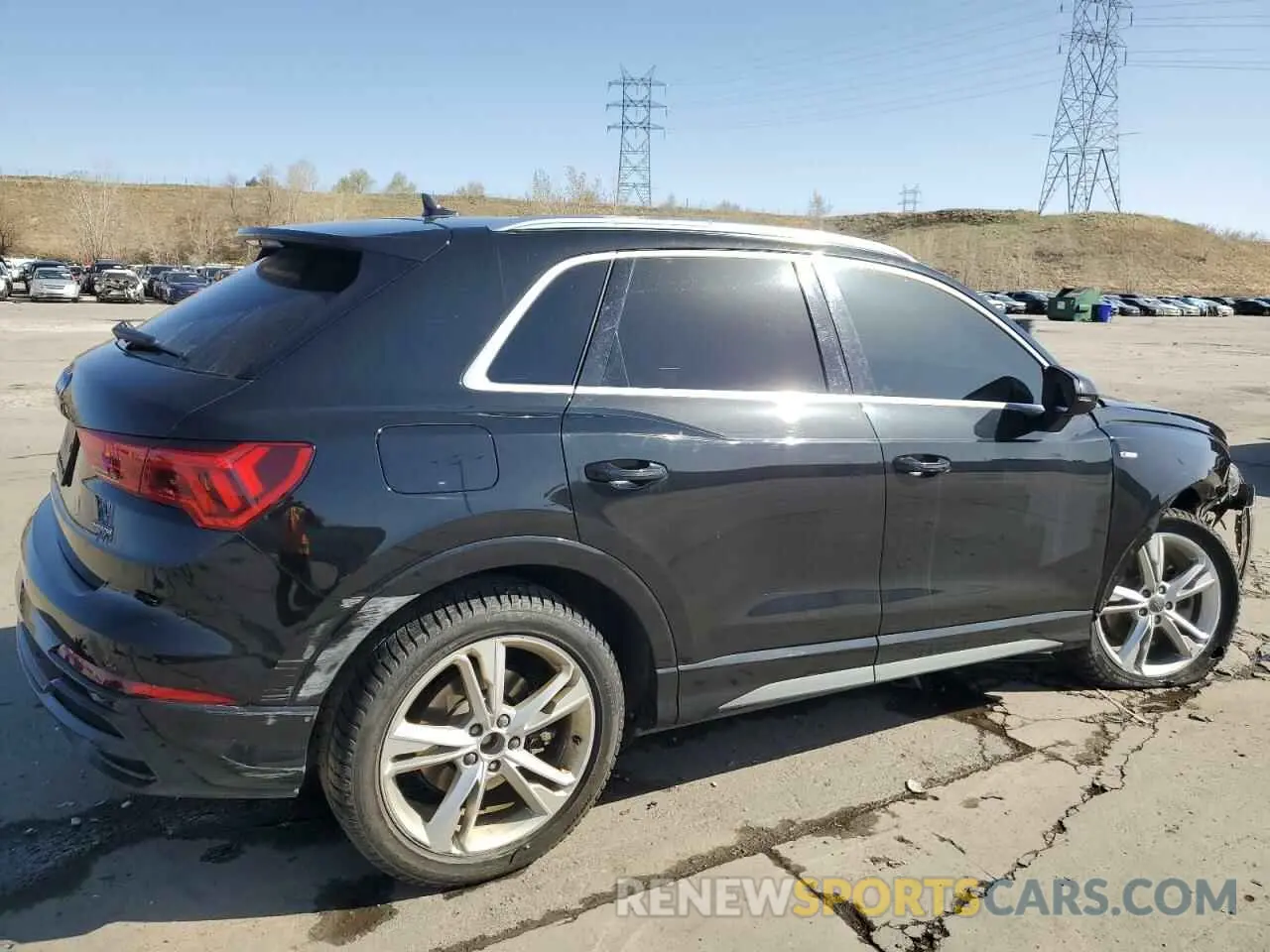 3 fotografías del automóvil dañado WA1EECF36L1040120 AUDI Q3 2020
