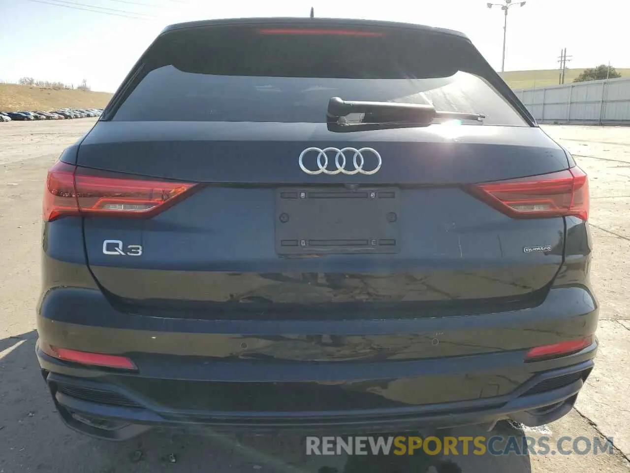 6 fotografías del automóvil dañado WA1EECF36L1040120 AUDI Q3 2020