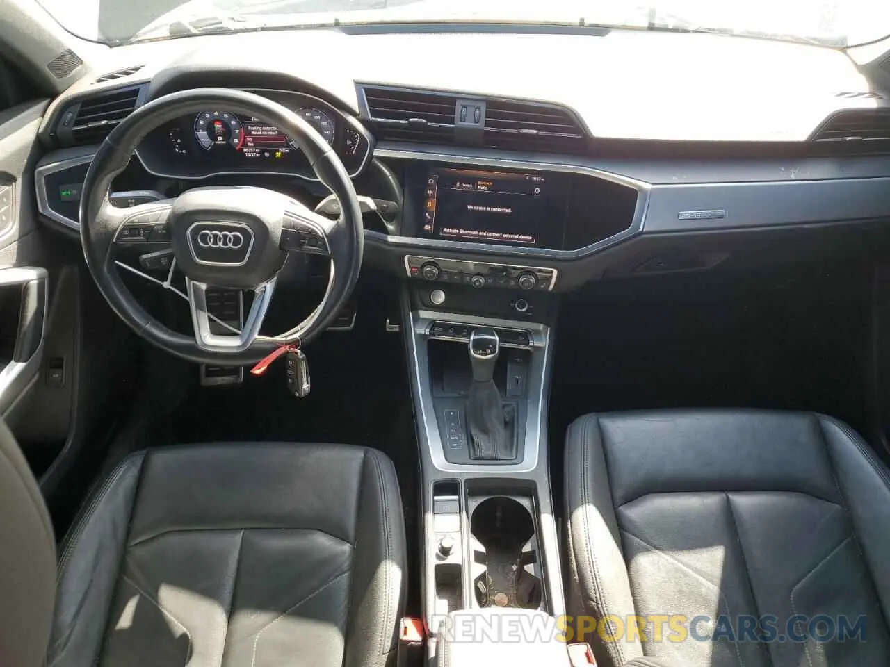 8 fotografías del automóvil dañado WA1EECF36L1040120 AUDI Q3 2020