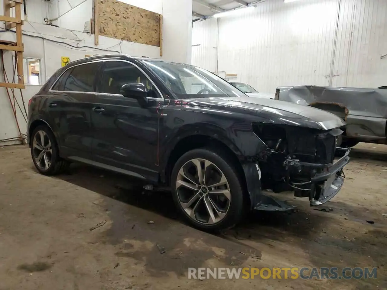 4 fotografías del automóvil dañado WA1EECF37L1052552 AUDI Q3 2020