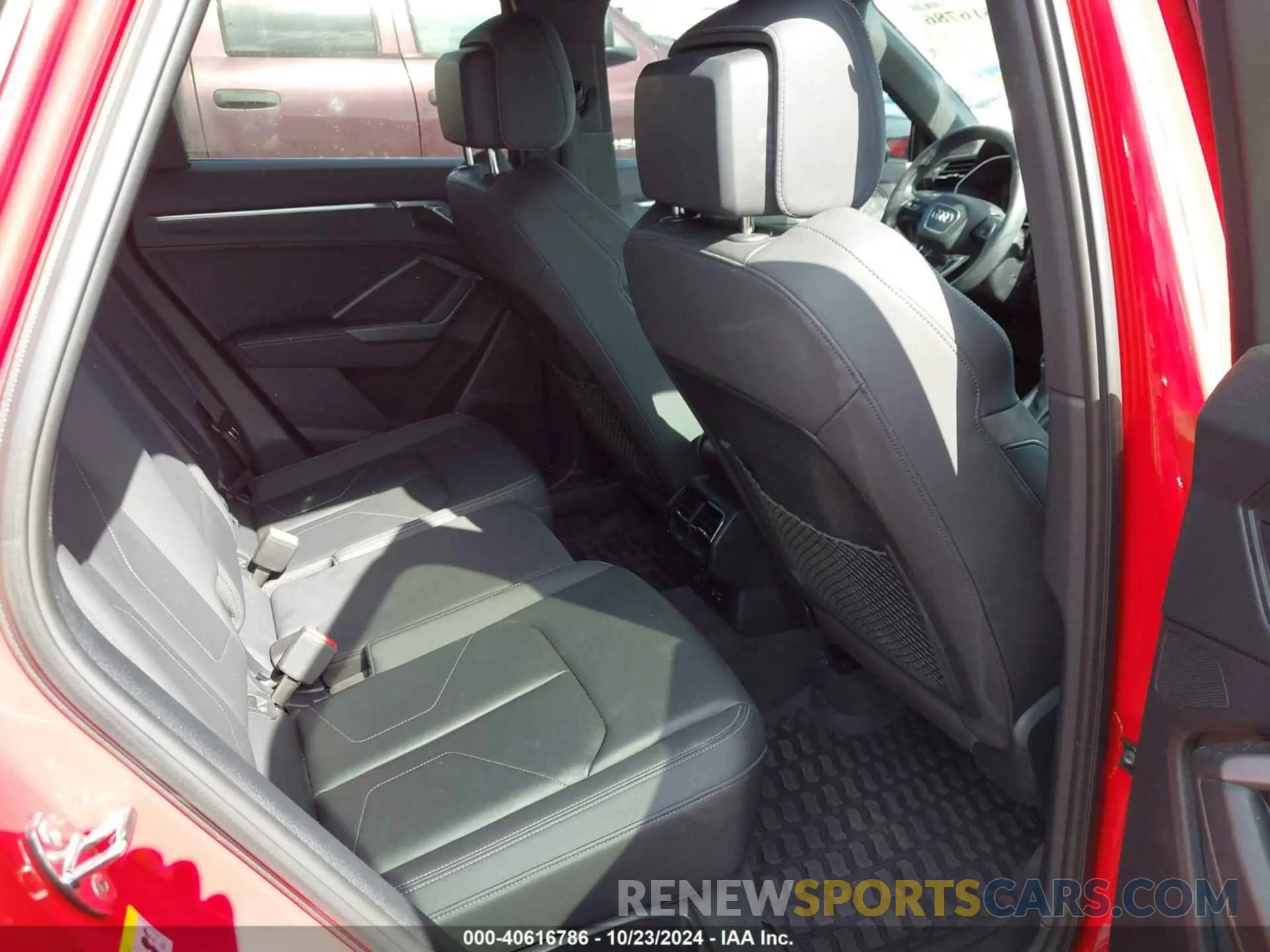 8 fotografías del automóvil dañado WA1EECF38L1088492 AUDI Q3 2020