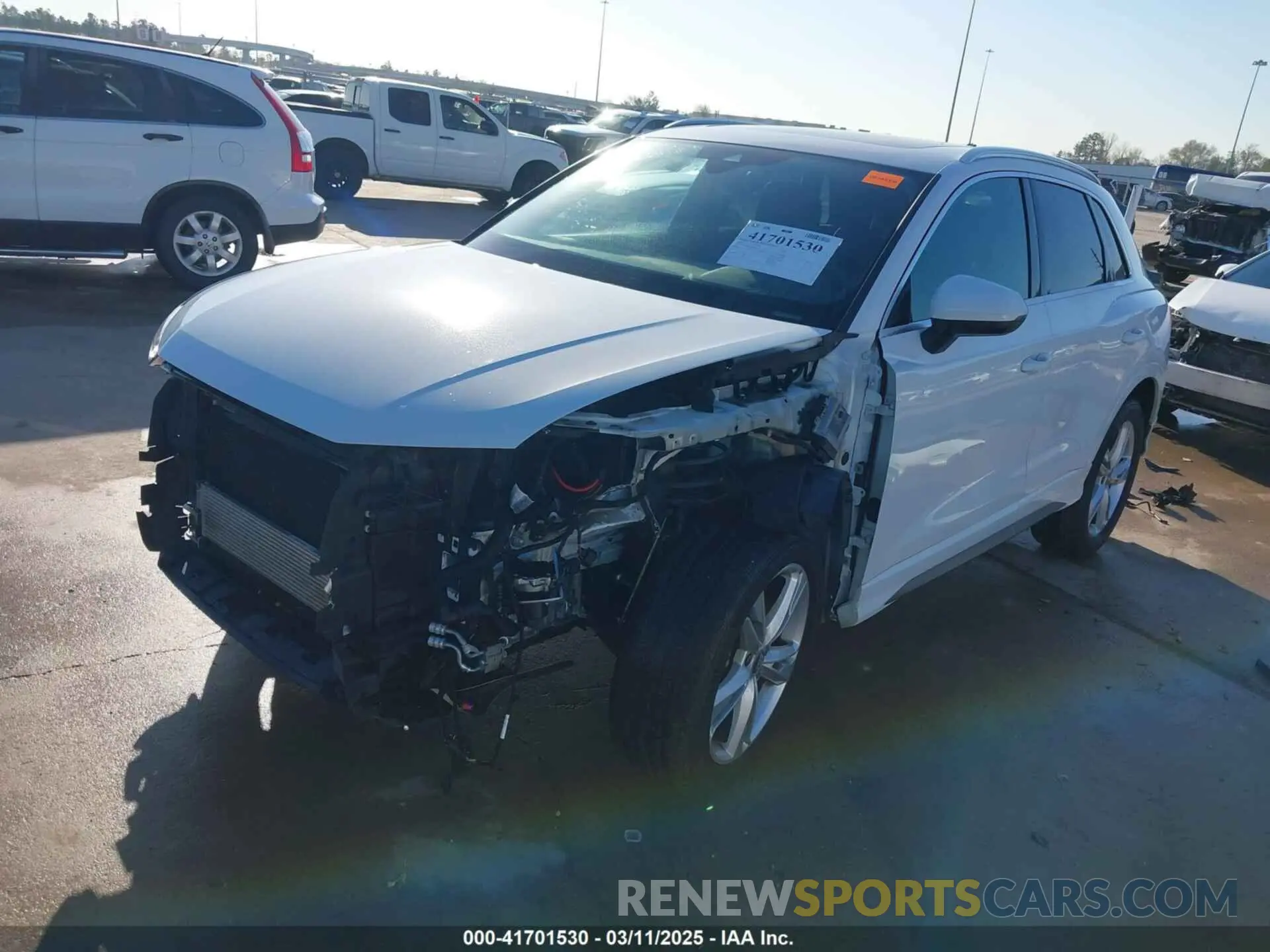 2 fotografías del automóvil dañado WA1EECF38L1089030 AUDI Q3 2020