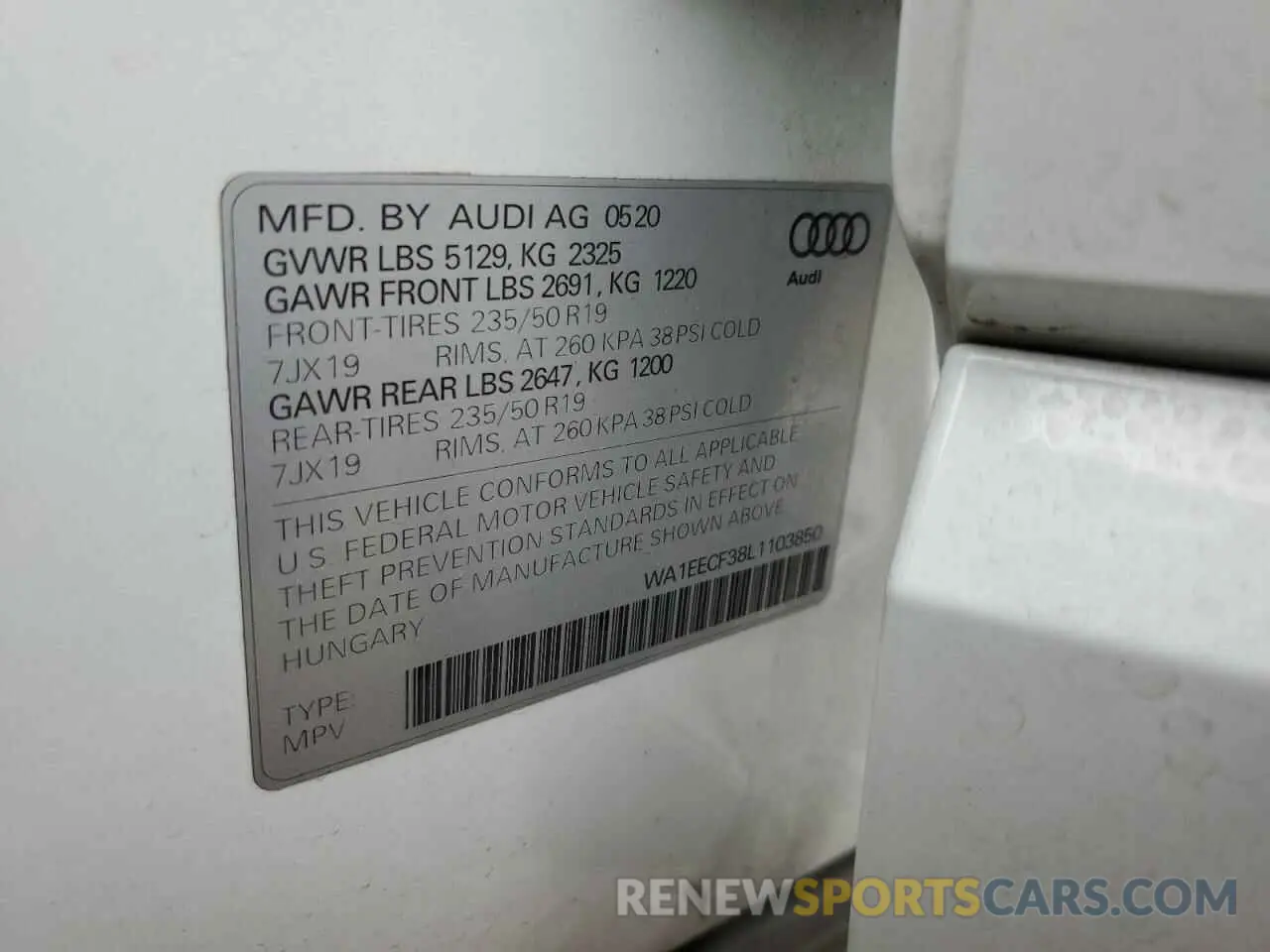 15 fotografías del automóvil dañado WA1EECF38L1103850 AUDI Q3 2020