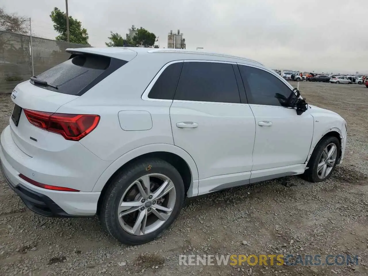 3 fotografías del automóvil dañado WA1EECF38L1103850 AUDI Q3 2020