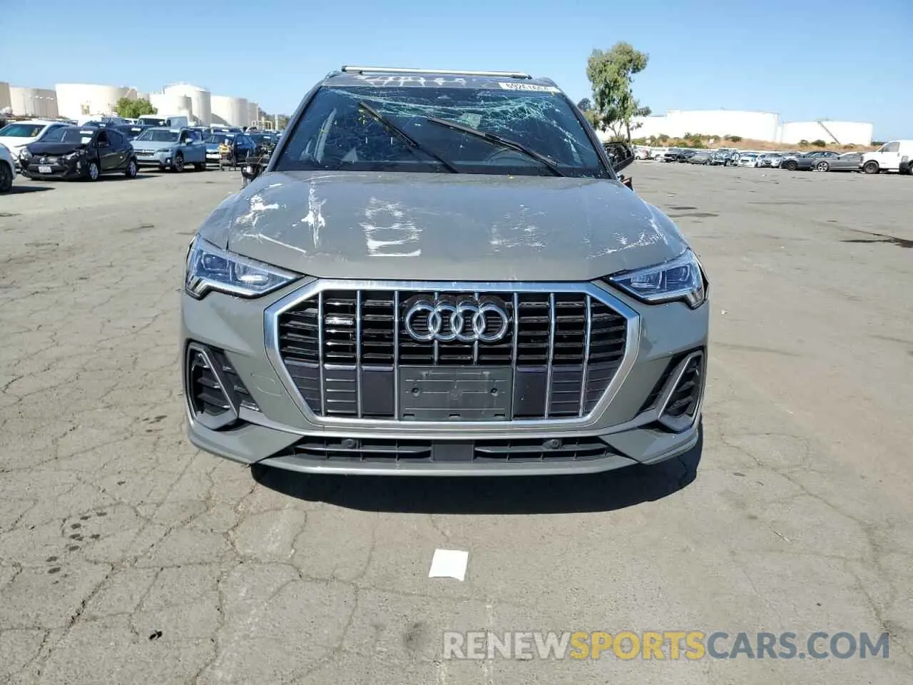 5 fotografías del automóvil dañado WA1EECF39L1118860 AUDI Q3 2020