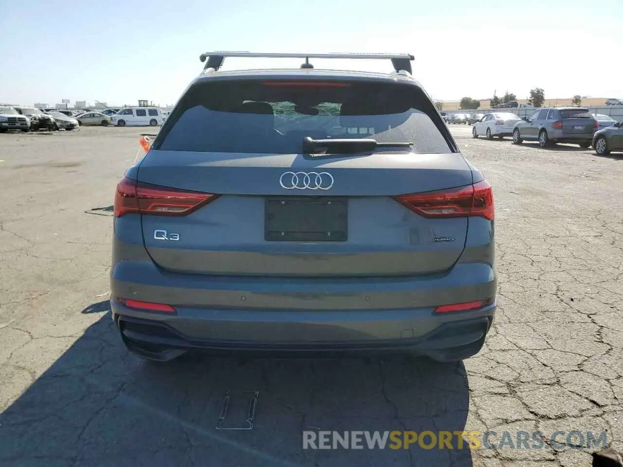 6 fotografías del automóvil dañado WA1EECF39L1118860 AUDI Q3 2020