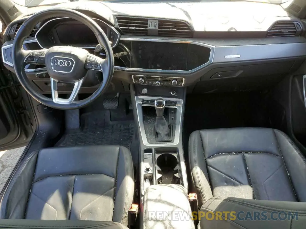 8 fotografías del automóvil dañado WA1EECF39L1118860 AUDI Q3 2020