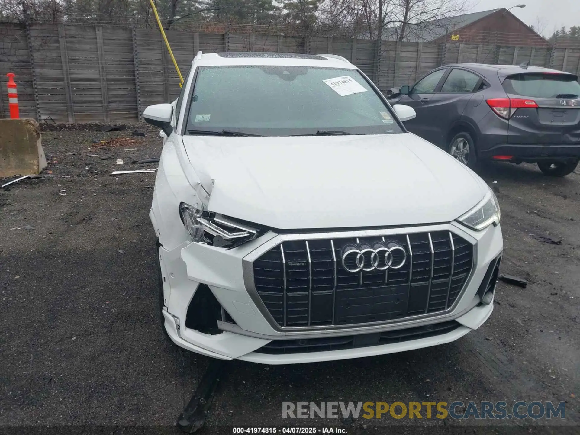 12 fotografías del automóvil dañado WA1FECF32L1105422 AUDI Q3 2020