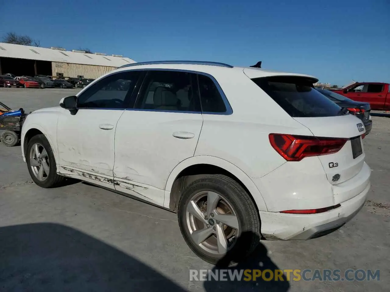 2 fotografías del automóvil dañado WA1AUCF32M1067589 AUDI Q3 2021