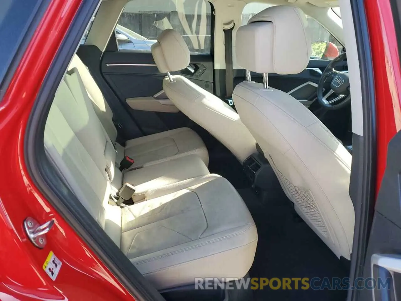 11 fotografías del automóvil dañado WA1AUCF33M1062126 AUDI Q3 2021