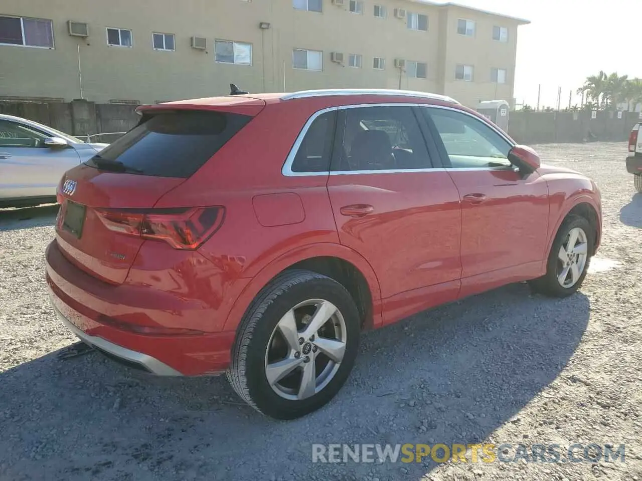 3 fotografías del automóvil dañado WA1AUCF33M1062126 AUDI Q3 2021