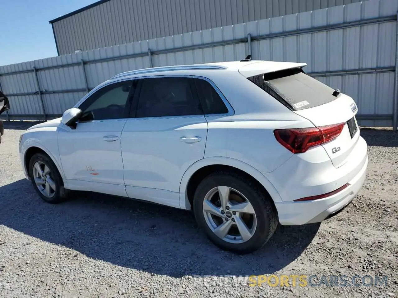 2 fotografías del automóvil dañado WA1AUCF33M1072154 AUDI Q3 2021
