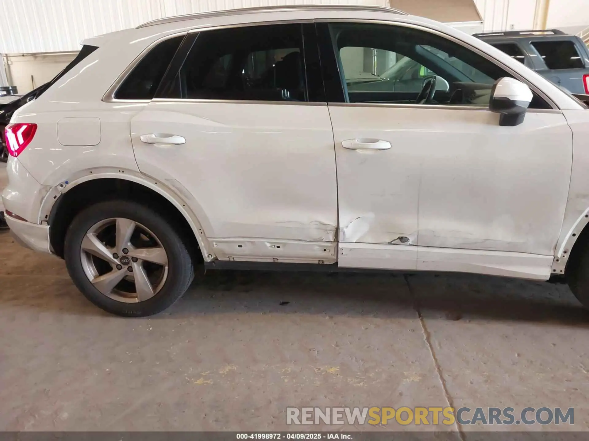 19 fotografías del automóvil dañado WA1AUCF36M1089224 AUDI Q3 2021