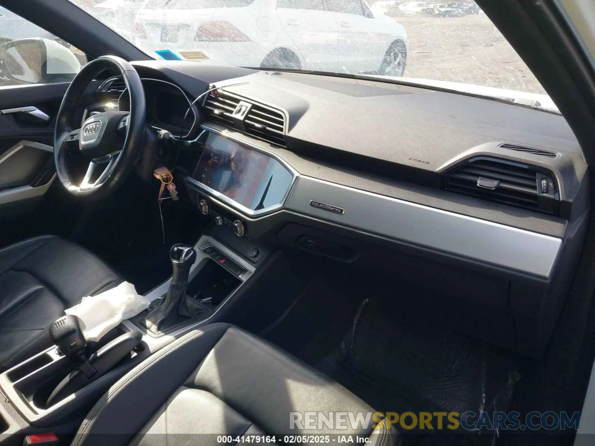 5 fotografías del automóvil dañado WA1AUCF36M1089370 AUDI Q3 2021