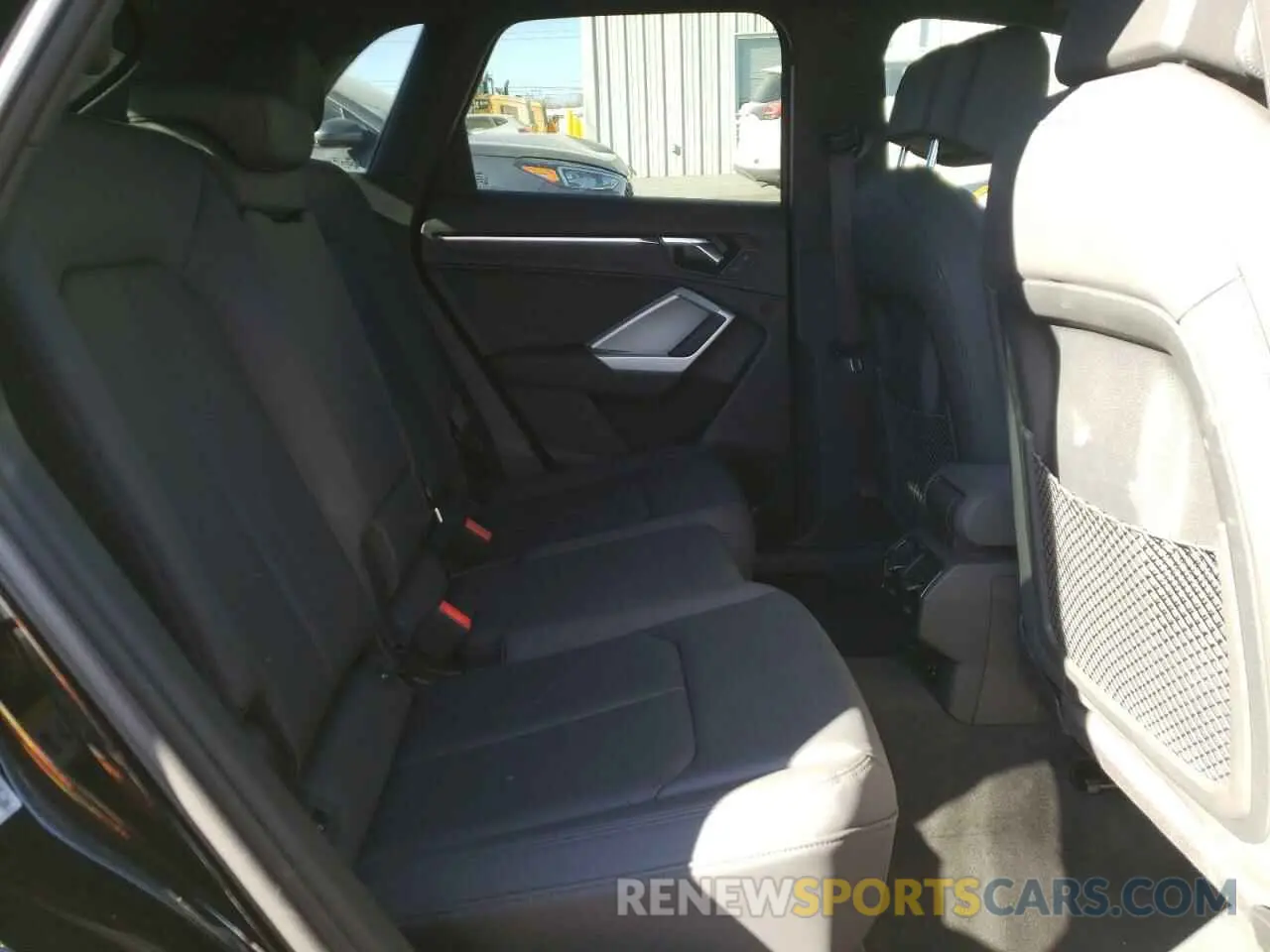 10 fotografías del automóvil dañado WA1AUCF37M1076983 AUDI Q3 2021