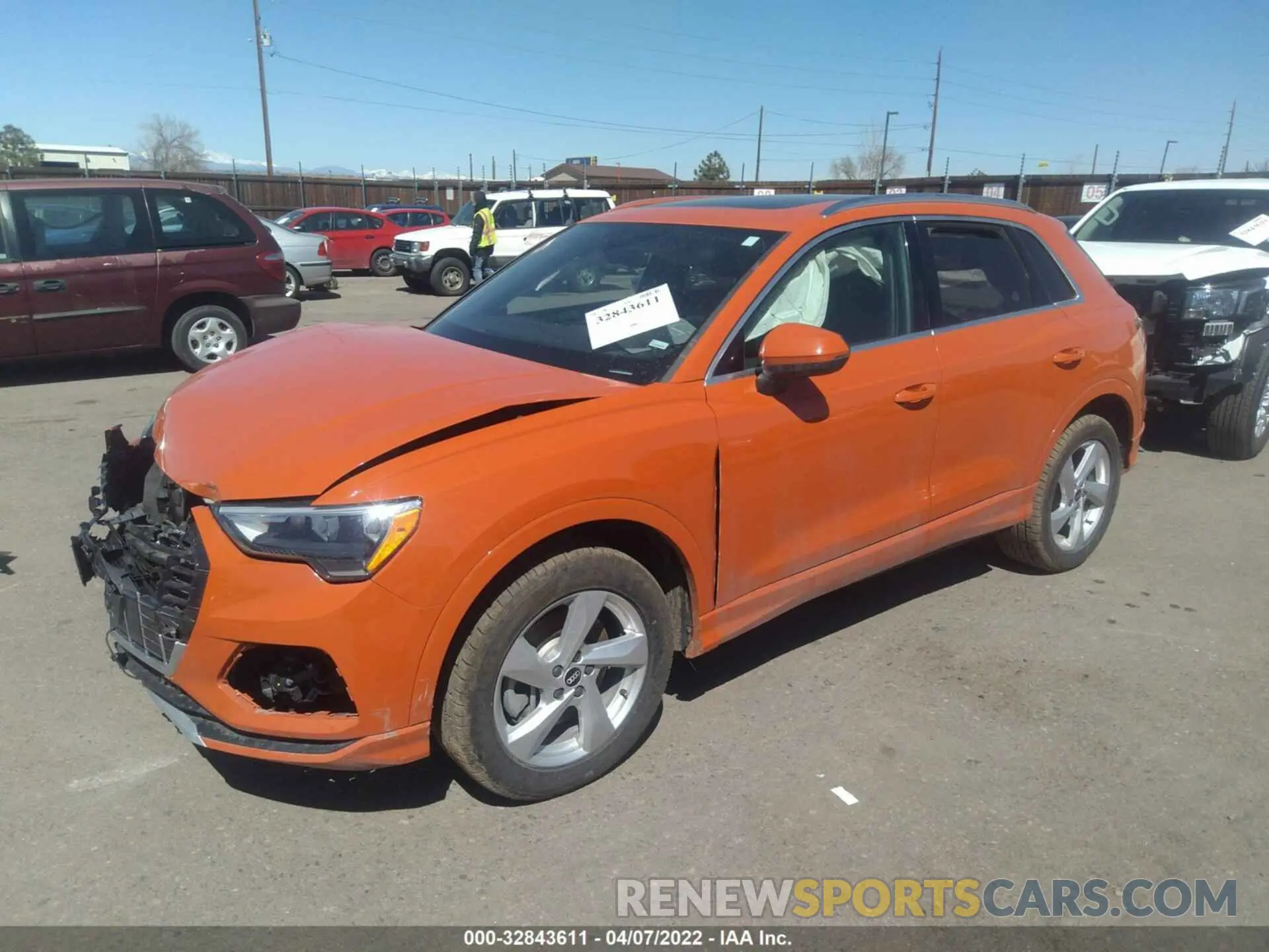2 fotografías del automóvil dañado WA1AUCF37M1135014 AUDI Q3 2021