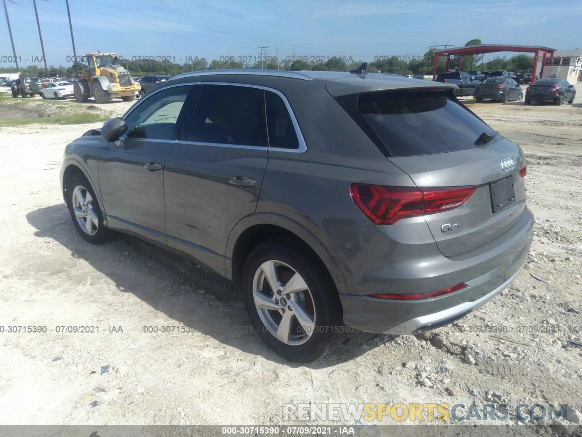 3 fotografías del automóvil dañado WA1AUCF38M1065796 AUDI Q3 2021