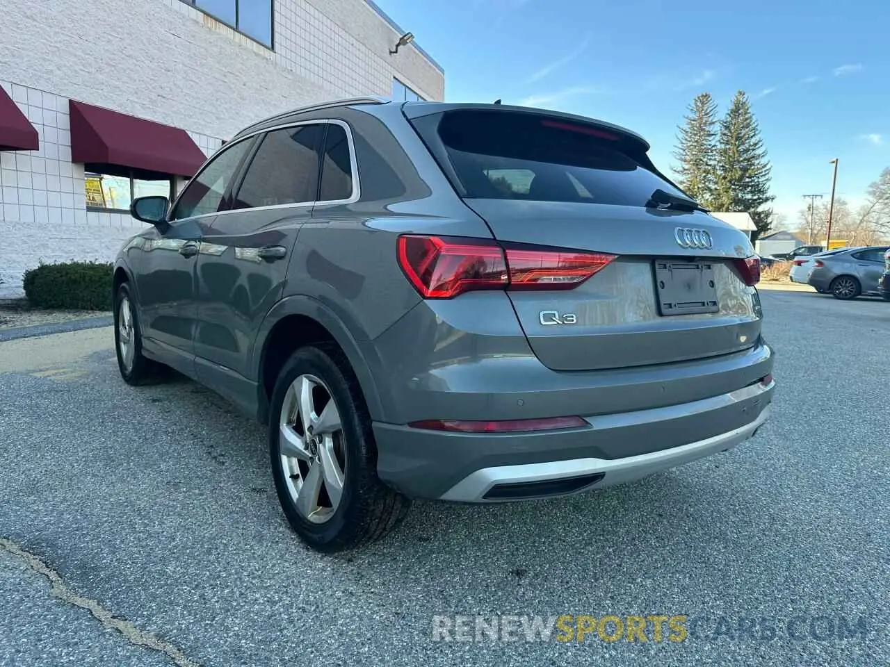 3 fotografías del automóvil dañado WA1AUCF3XM1102363 AUDI Q3 2021