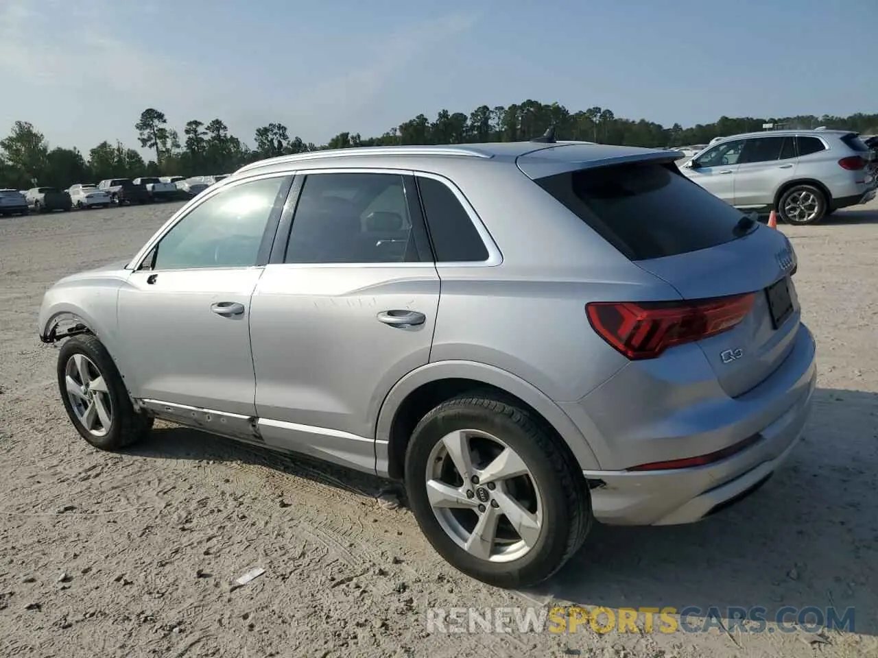 2 fotografías del automóvil dañado WA1AUCF3XM1136920 AUDI Q3 2021
