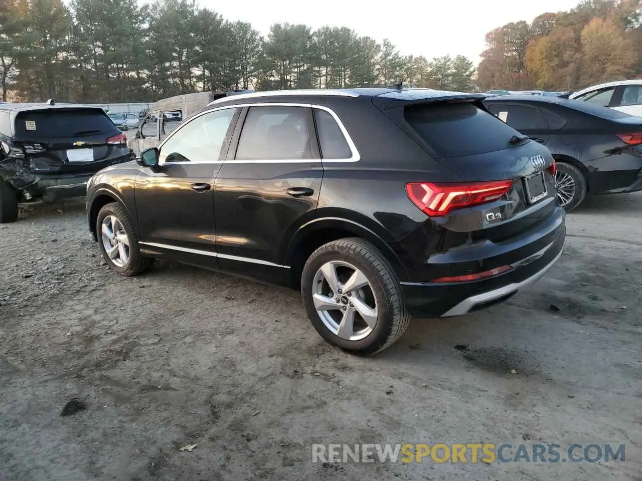 2 fotografías del automóvil dañado WA1BUCF32M1110302 AUDI Q3 2021