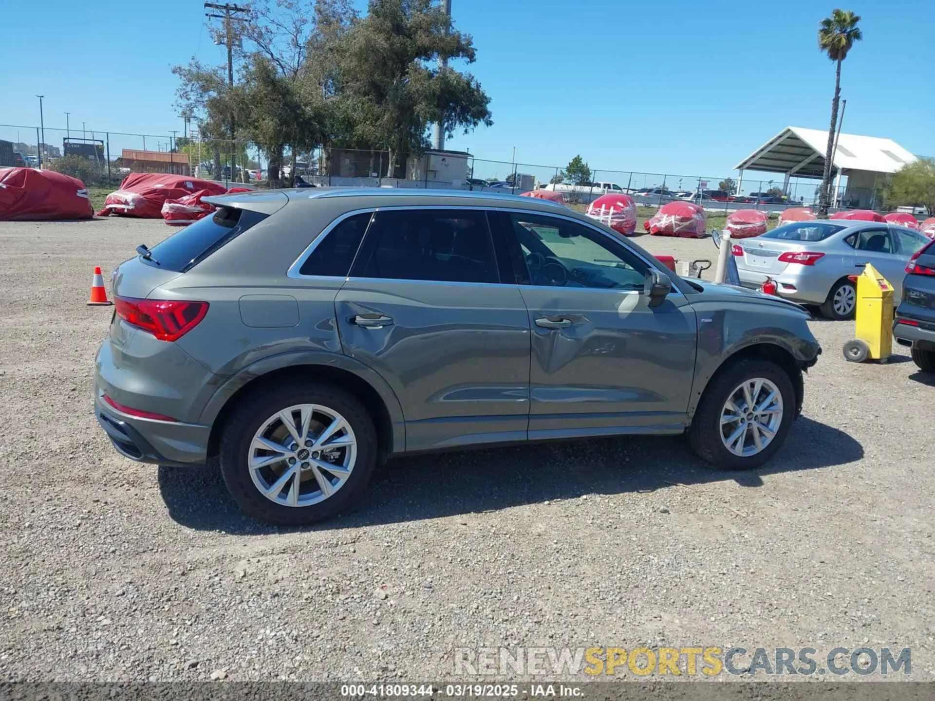14 fotografías del automóvil dañado WA1DECF30M1034147 AUDI Q3 2021