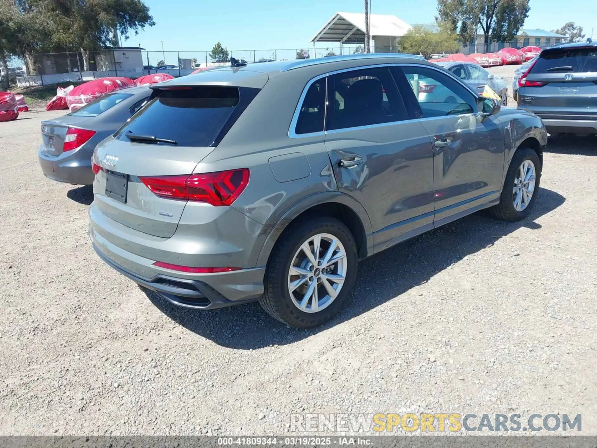 4 fotografías del automóvil dañado WA1DECF30M1034147 AUDI Q3 2021