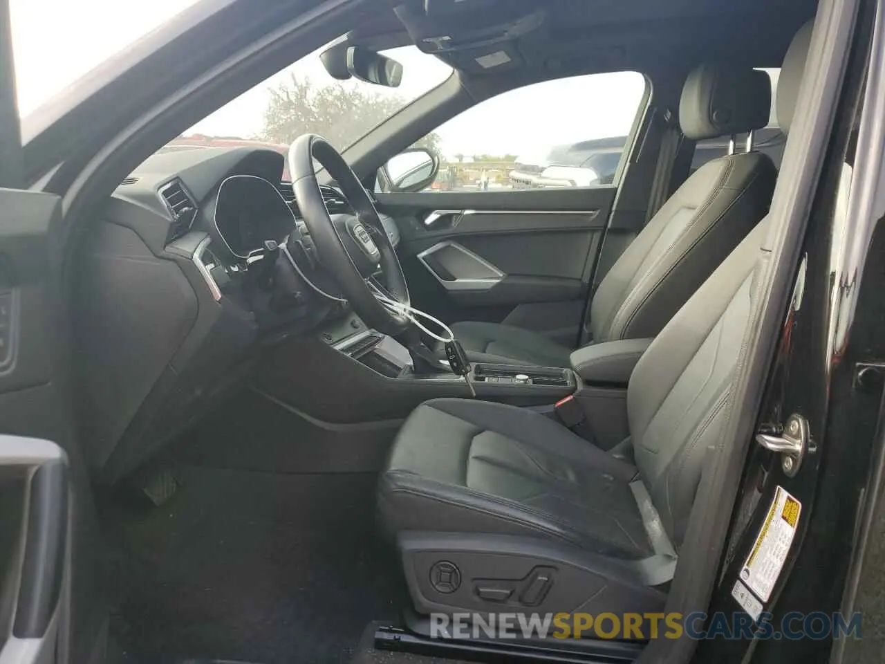 7 fotografías del automóvil dañado WA1DECF31M1014280 AUDI Q3 2021
