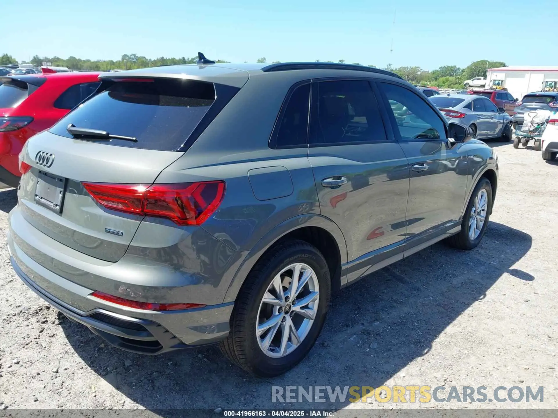 4 fotografías del automóvil dañado WA1DECF31M1127887 AUDI Q3 2021