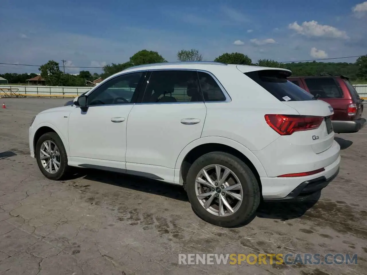 2 fotografías del automóvil dañado WA1DECF32M1045084 AUDI Q3 2021
