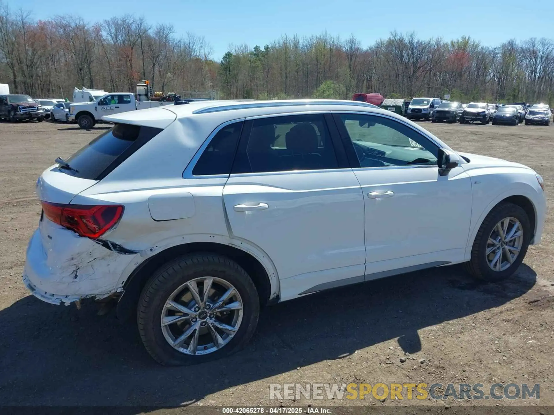 17 fotografías del automóvil dañado WA1DECF32M1054786 AUDI Q3 2021