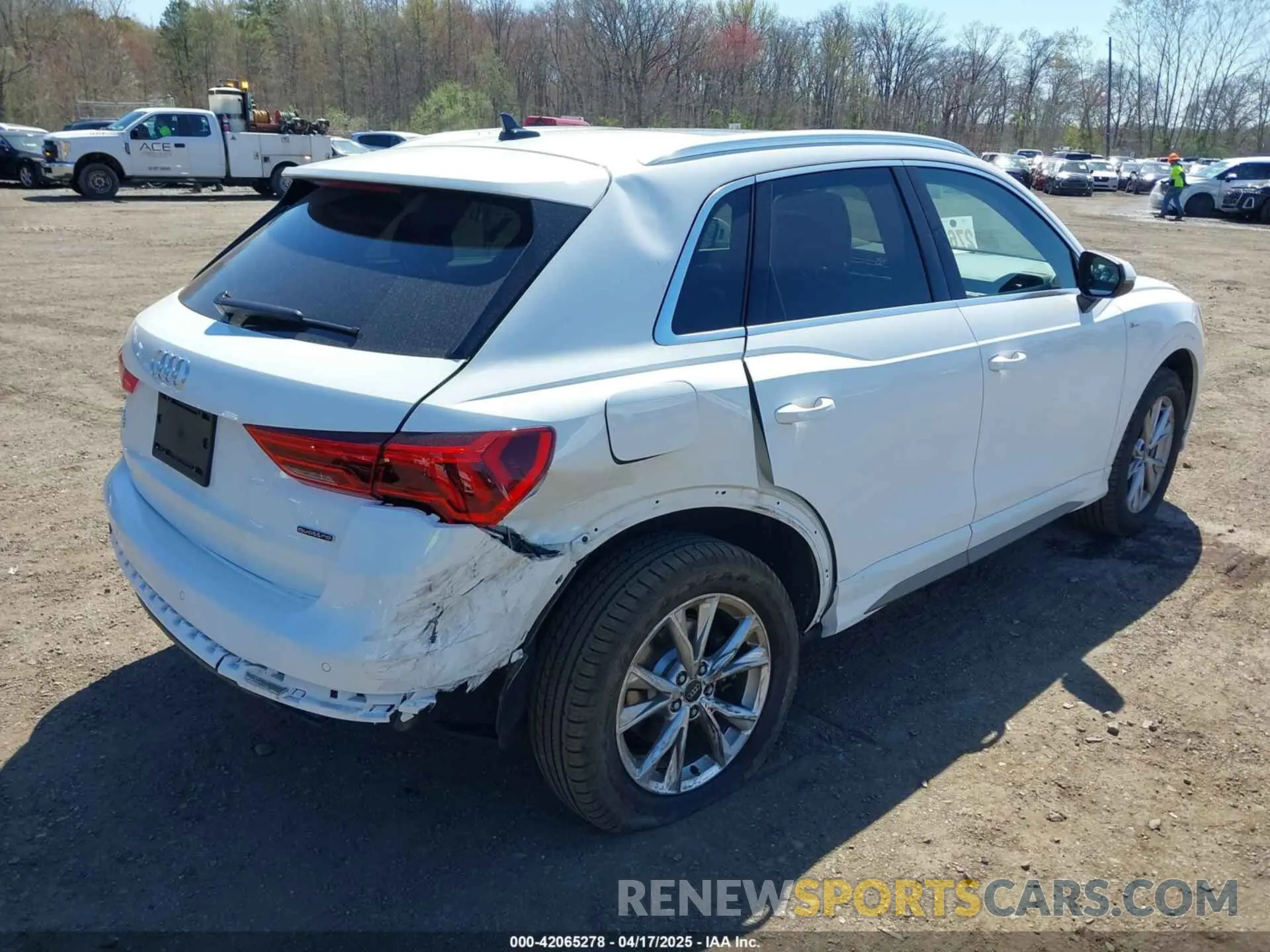 4 fotografías del automóvil dañado WA1DECF32M1054786 AUDI Q3 2021