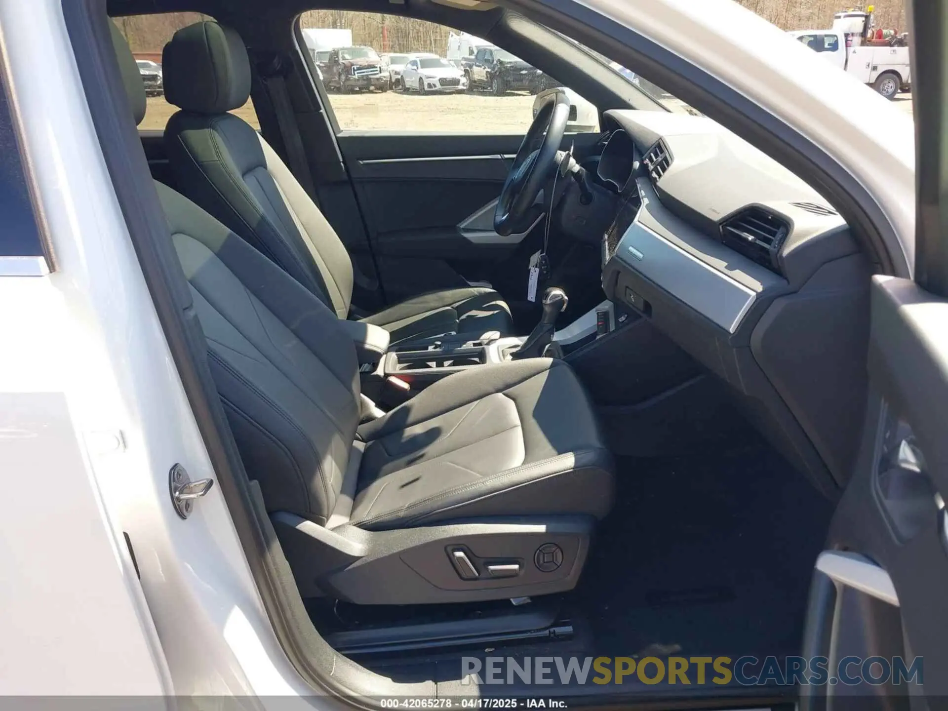 5 fotografías del automóvil dañado WA1DECF32M1054786 AUDI Q3 2021