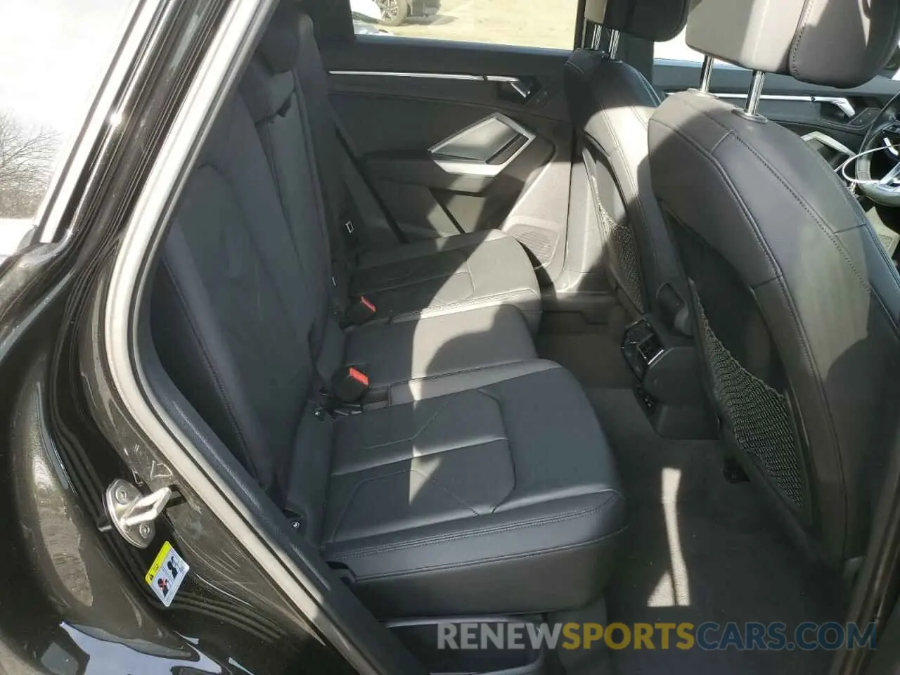 11 fotografías del automóvil dañado WA1DECF34M1013348 AUDI Q3 2021
