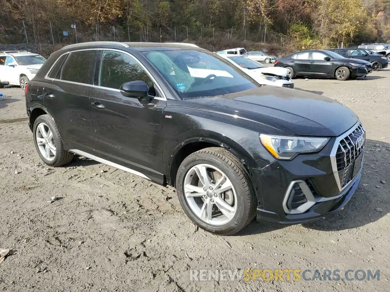 4 fotografías del automóvil dañado WA1DECF34M1013348 AUDI Q3 2021