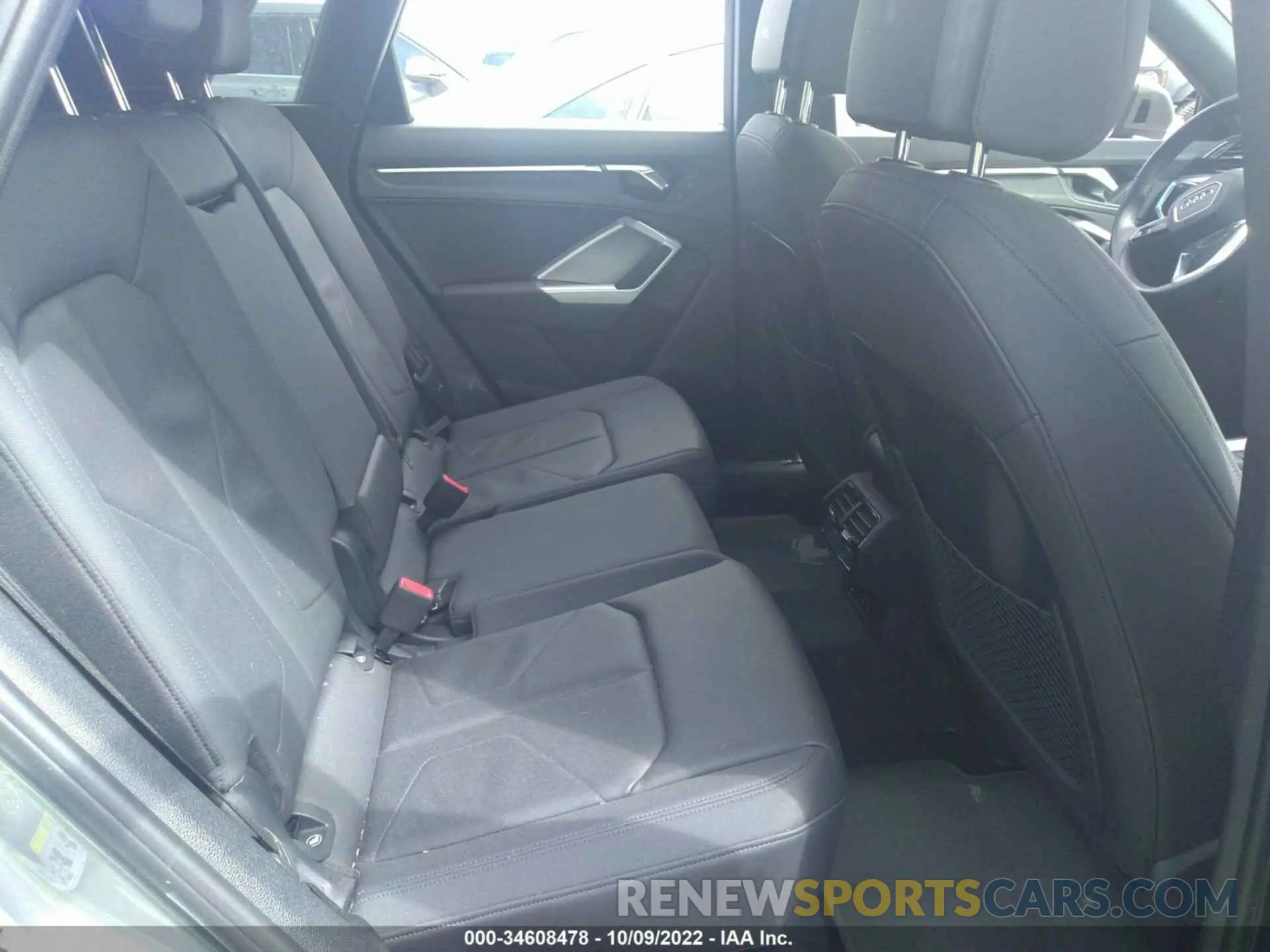 8 fotografías del automóvil dañado WA1DECF36M1019555 AUDI Q3 2021