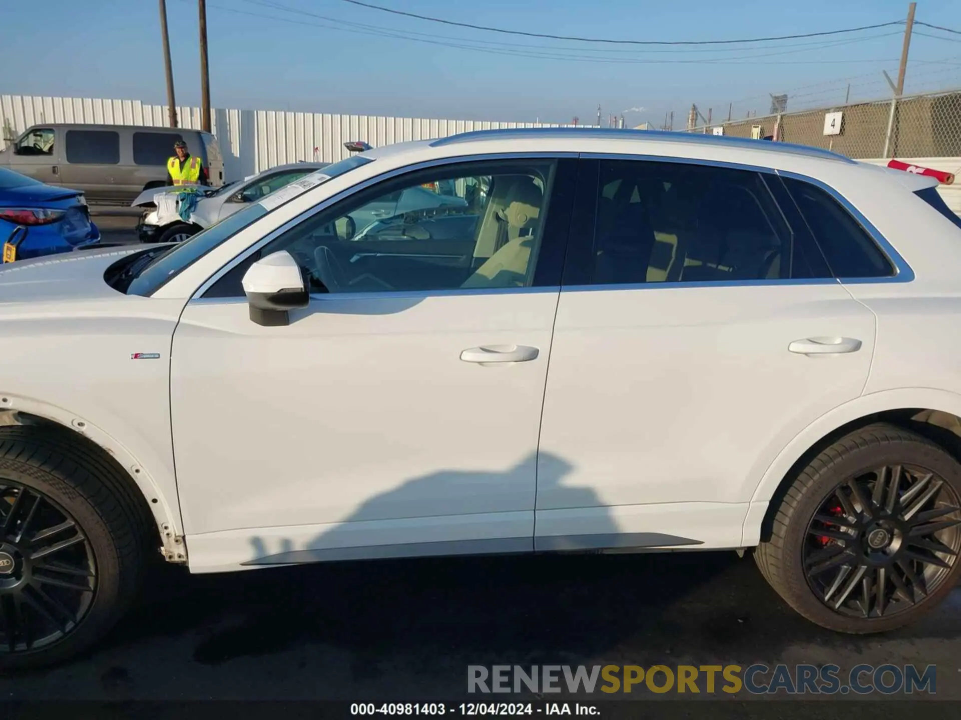 15 fotografías del automóvil dañado WA1DECF36M1038042 AUDI Q3 2021