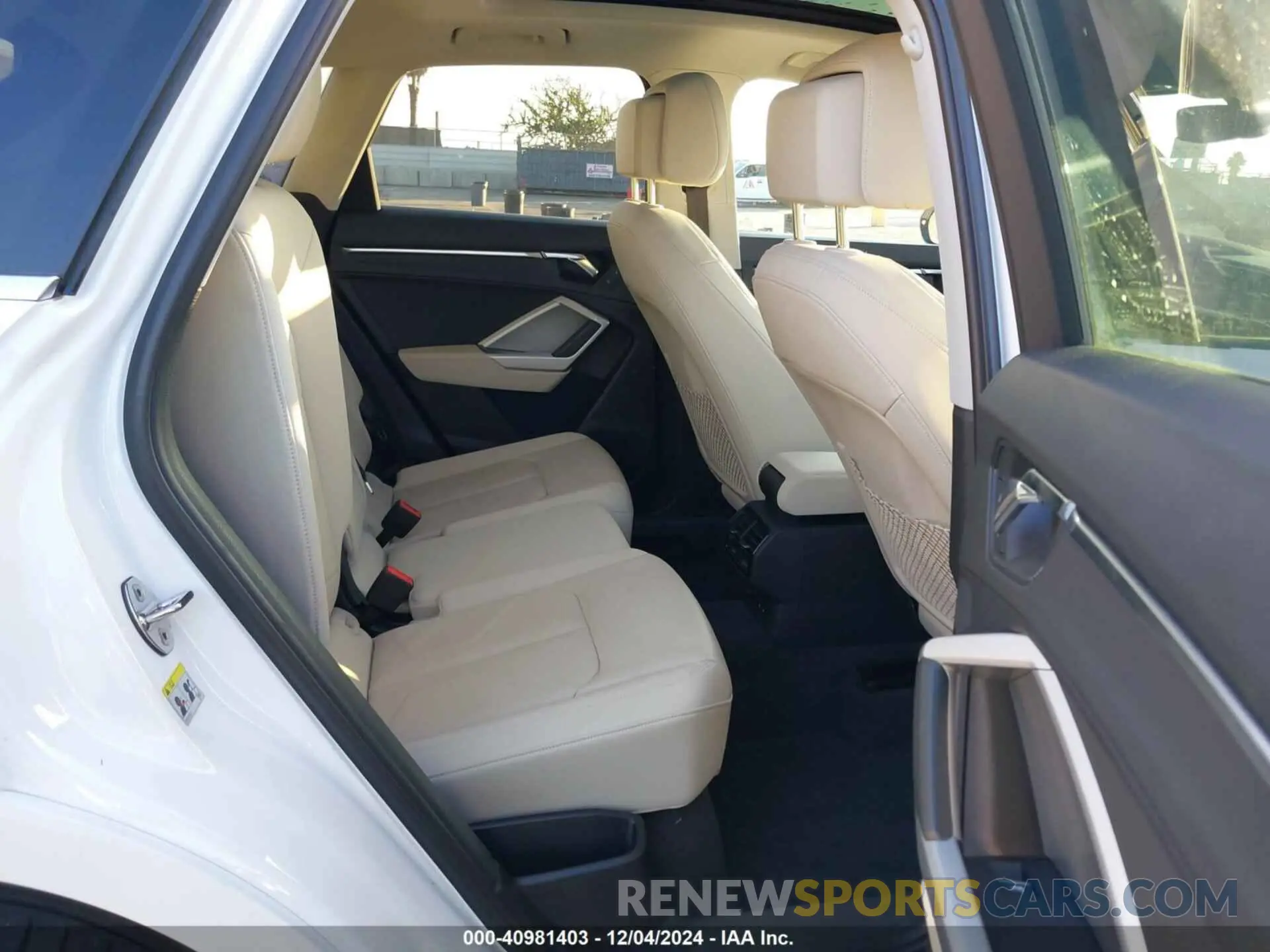 8 fotografías del automóvil dañado WA1DECF36M1038042 AUDI Q3 2021