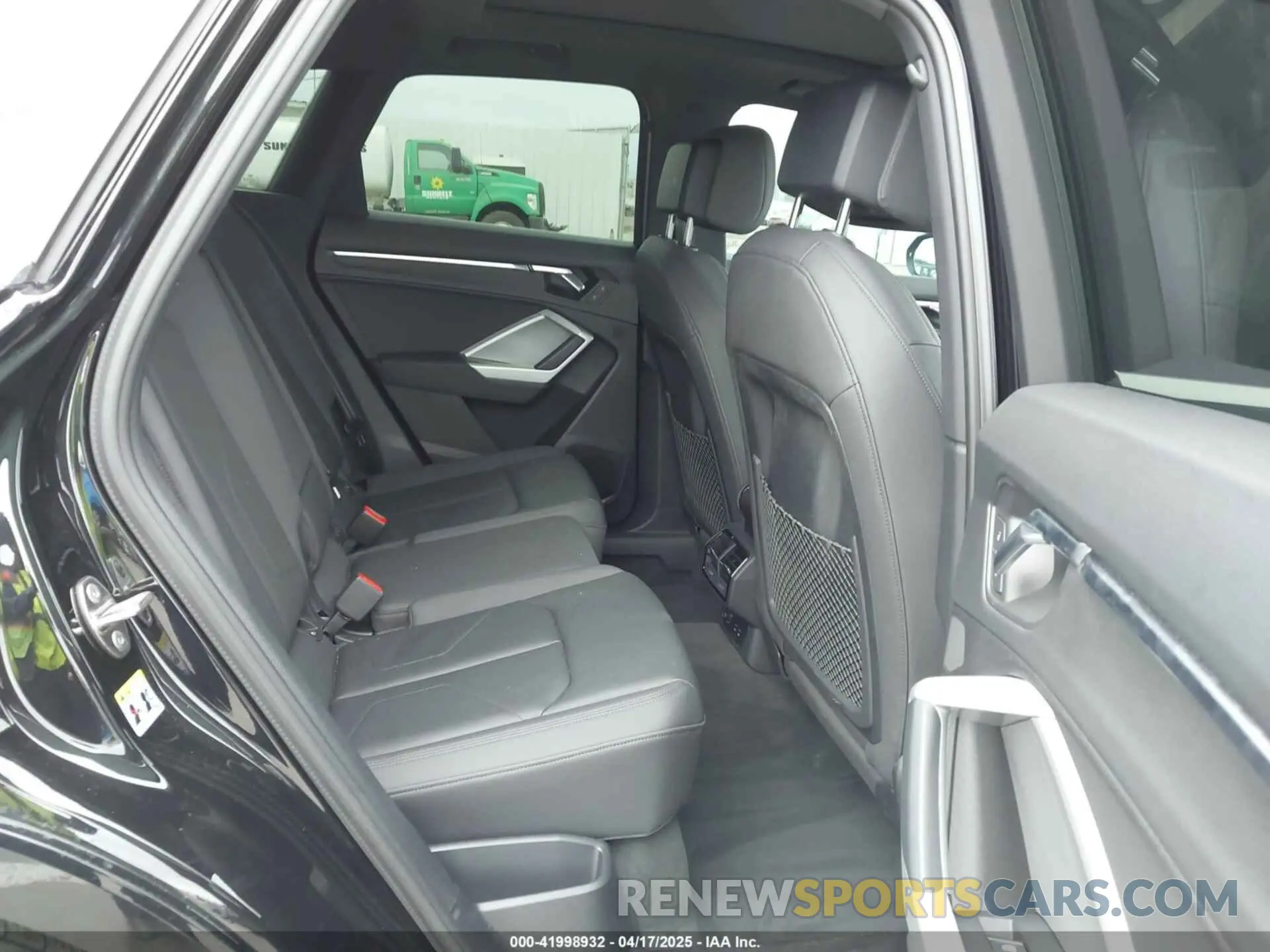 8 fotografías del automóvil dañado WA1DECF37M1017457 AUDI Q3 2021