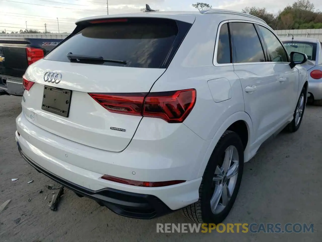 4 fotografías del automóvil dañado WA1DECF37M1022075 AUDI Q3 2021